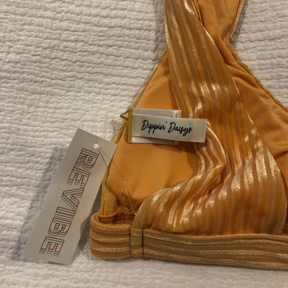 Dippin Daisy’s bathing suit top - Picture 3 of 7